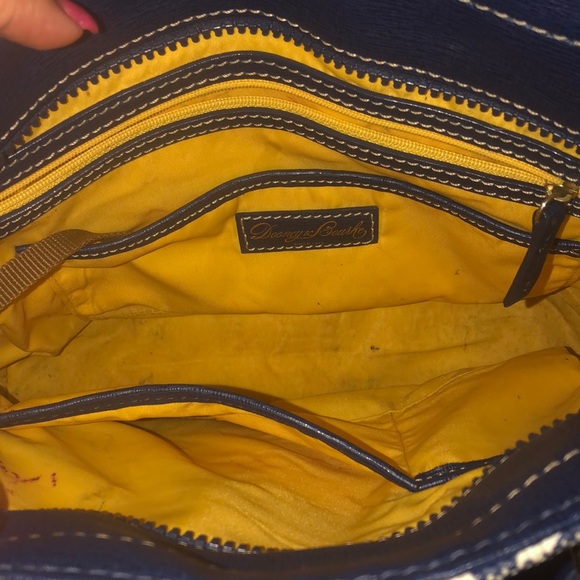 Medium Dooney and Burke purse gently used - Picture 2 of 3